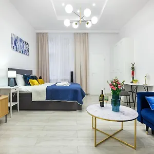 Apartament Bluebird Vistula & Wawel Hill & Old Town - By Homelike, Kraków